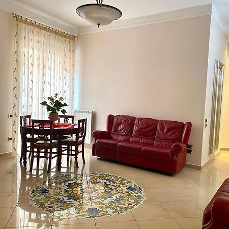 A Casa Di Don Peppino Apartment Салерно Екстериор снимка