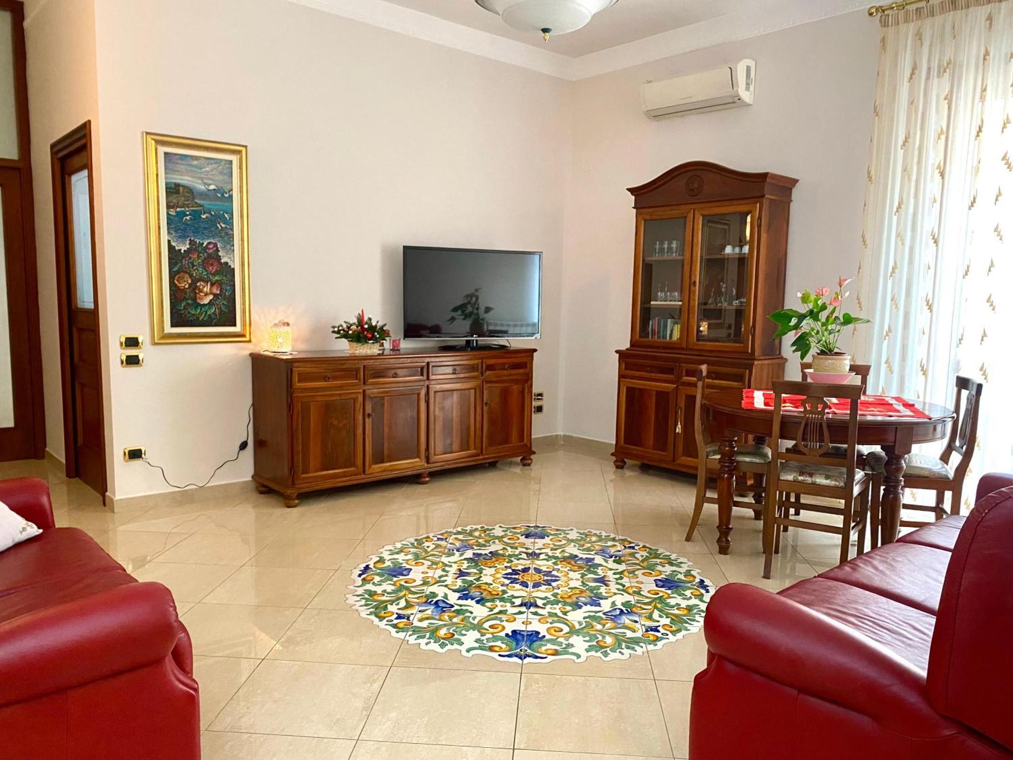 A Casa Di Don Peppino Apartment Салерно Екстериор снимка