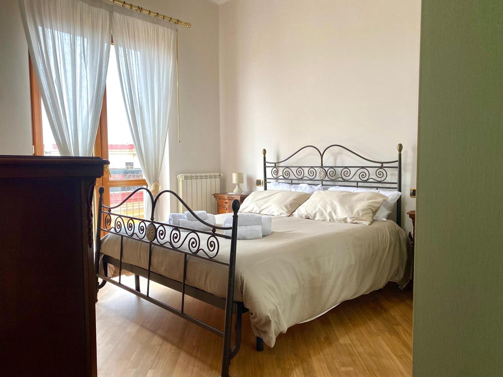 A Casa Di Don Peppino Apartment Салерно Екстериор снимка