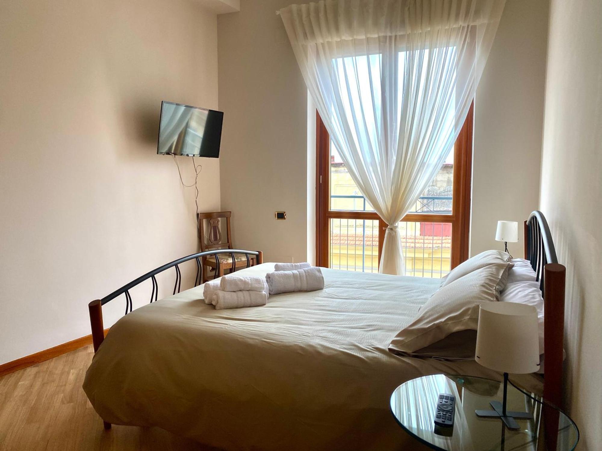 A Casa Di Don Peppino Apartment Салерно Екстериор снимка