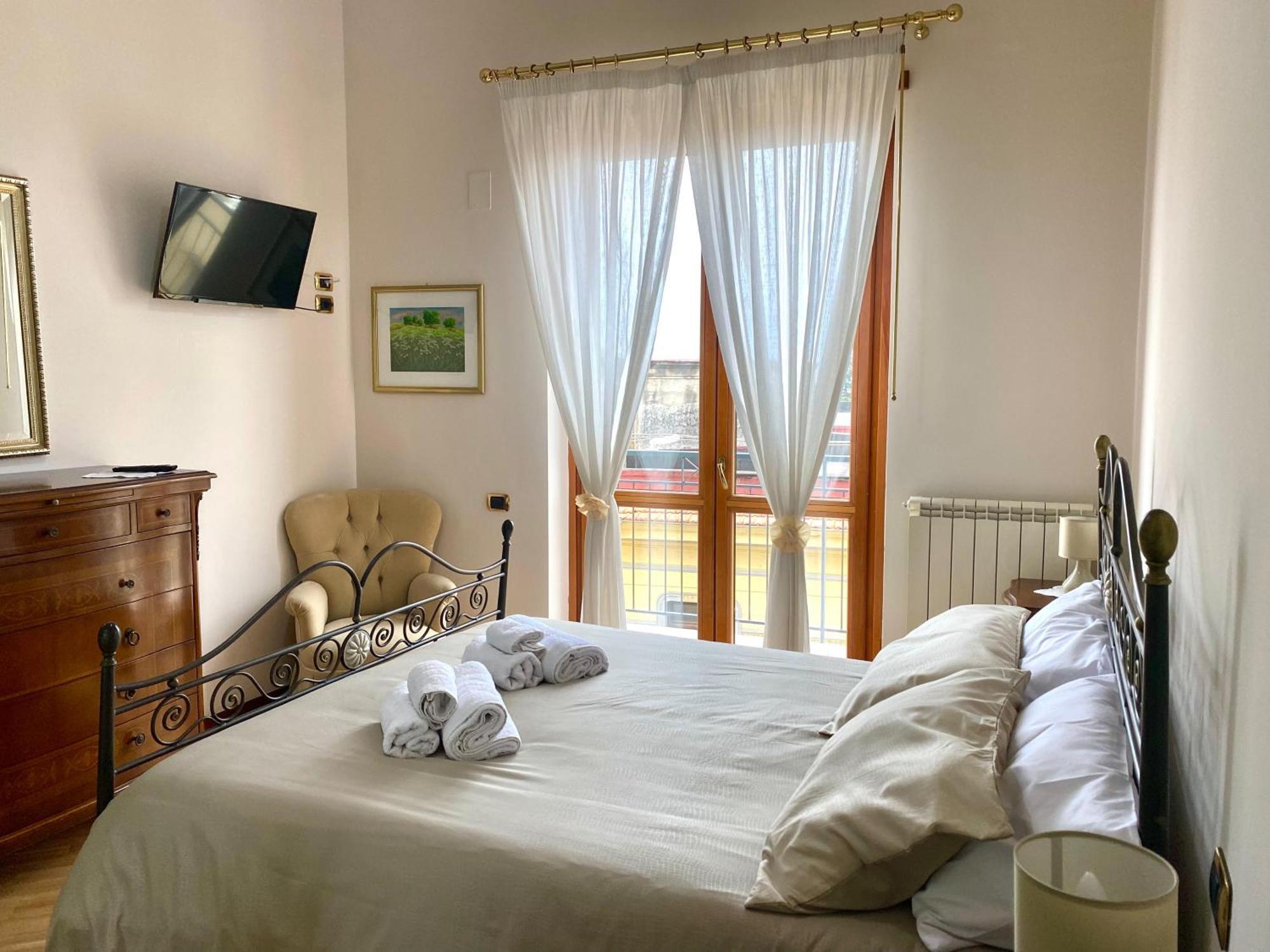 A Casa Di Don Peppino Apartment Салерно Екстериор снимка